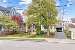 18 Maple St, Watertown, MA 02472 - Photo 26