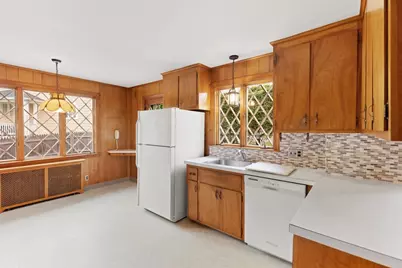 35 Badger Road, Medford, MA 02155 - Photo 12