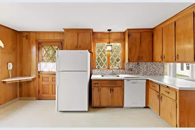35 Badger Road, Medford, MA 02155 - Photo 14