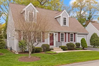 39 Brewster Rd #39, Stoughton, MA 02072 - Photo 2