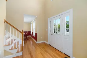 3 Meeting Pl Cir, Beverly, MA 01915 - Photo 2