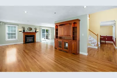 3 Meeting Place Circle, Beverly, MA 01915 - Photo 4