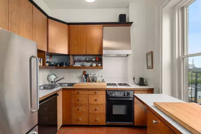 17 Monument Square #2, Boston, MA 02129 - Photo 10