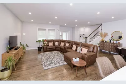 615 Norfolk St, Holliston, MA 01746 - Photo 10