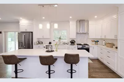 615 Norfolk St, Holliston, MA 01746 - Photo 6