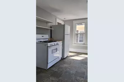 92 Campbell St #2, New Bedford, MA 02740 - Photo 4