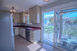 28 Lafayette St, Amesbury, MA 01913 - Photo 14