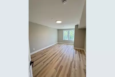 605 Millbury St, Worcester, MA 01604 - Photo 6