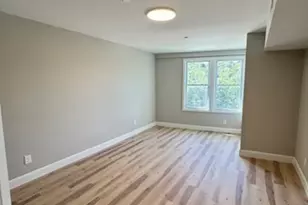 605 Millbury St, Worcester, MA 01604 - Photo 6