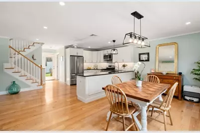 38 Hibbert St, Arlington, MA 02476 - Photo 4