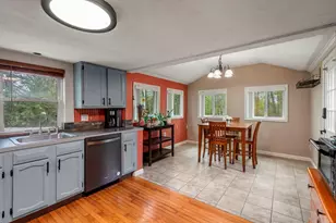 16 Oxford St, West Boylston, MA 01583 - Photo 4