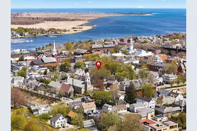8 Vernon Ct, Newburyport, MA 01950 - Photo 2