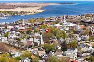 8 Vernon Ct, Newburyport, MA 01950 - Photo 2