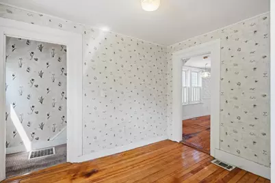 8 Vernon Ct, Newburyport, MA 01950 - Photo 10