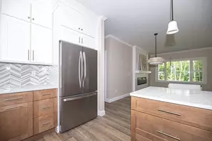 22 Meadowview Ln, Salisbury, MA 01952 - Photo 4