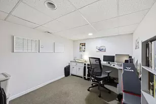 49 Canterbury Rd, Springfield, MA 01118 - Photo 28