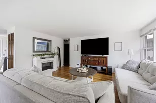 49 Canterbury Rd, Springfield, MA 01118 - Photo 8