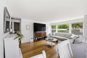 49 Canterbury Rd, Springfield, MA 01118 - Photo 6