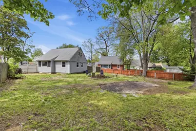 49 Canterbury Rd, Springfield, MA 01118 - Photo 36