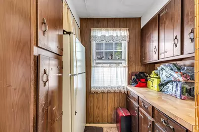 18 Wendell Pl, Springfield, MA 01105 - Photo 10