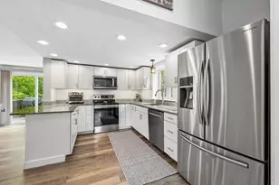 23 Belmont St, Abington, MA 02351 - Photo 4