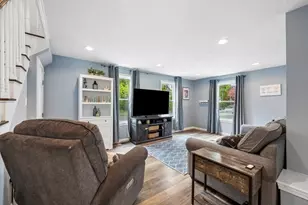 23 Belmont St, Abington, MA 02351 - Photo 12