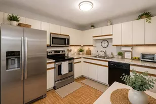 200 Cove Way, Quincy, MA 02169 - Photo 2