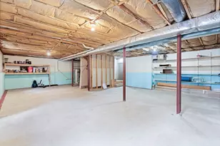19 Pinehurst Ave, Saugus, MA 01906 - Photo 18