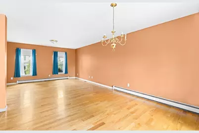 19 Pinehurst Ave, Saugus, MA 01906 - Photo 2