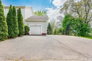19 Pinehurst Ave, Saugus, MA 01906 - Photo 20
