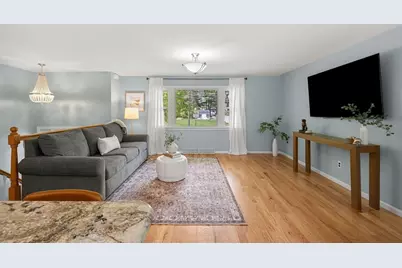 35 Freeport Dr, Burlington, MA 01803 - Photo 12