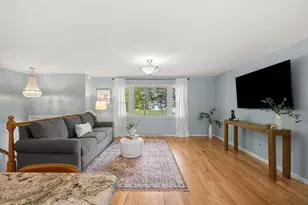 35 Freeport Dr, Burlington, MA 01803 - Photo 12