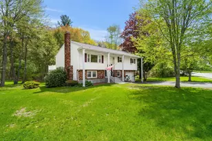 35 Freeport Dr, Burlington, MA 01803 - Photo 1