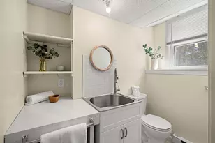 35 Freeport Dr, Burlington, MA 01803 - Photo 28