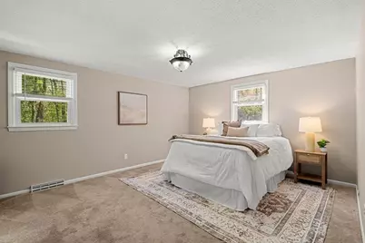 35 Freeport Dr, Burlington, MA 01803 - Photo 14