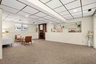 35 Freeport Dr, Burlington, MA 01803 - Photo 24