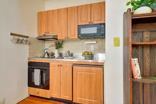 70-1 Cushing St, Cambridge, MA 02138 - Photo 4