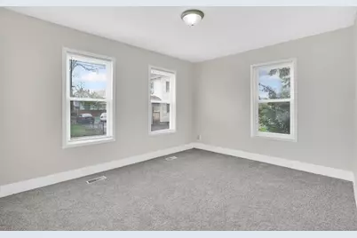 7 Sibley Ave, Westfield, MA 01085 - Photo 6