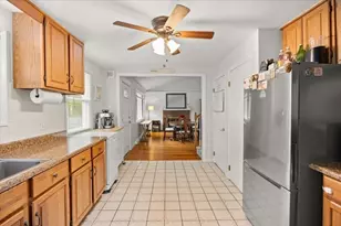 9 Green St, Foxboro, MA 02035 - Photo 6