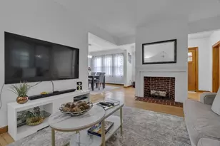 64 Commonwealth Rd, Watertown, MA 02472 - Photo 8