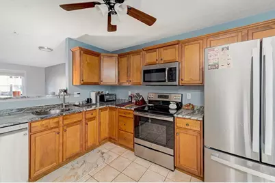 11 Boxberry Ln #11, Rockland, MA 02370 - Photo 8