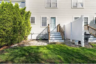 11 Boxberry Ln #11, Rockland, MA 02370 - Photo 10