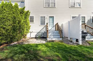 11 Boxberry Ln, Rockland, MA 02370 - Photo 10