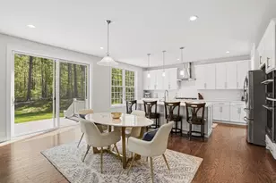 60 Chamberlain St, Hopkinton, MA 01748 - Photo 16