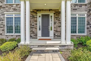 60 Chamberlain St, Hopkinton, MA 01748 - Photo 8