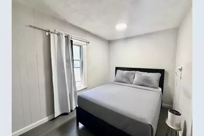 27 Loring St, Springfield, MA 01105 - Photo 8