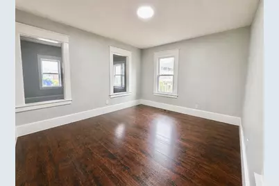 27 Loring St, Springfield, MA 01105 - Photo 4