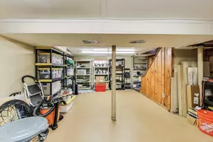 22 Irving St, Reading, MA 01867 - Photo 26