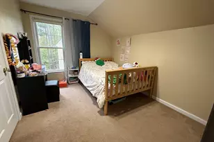 21 Knowlton Cir, Upton, MA 01568 - Photo 12
