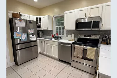 21 Knowlton Circ #21, Upton, MA 01568 - Photo 6